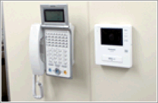 居室以外の部屋にも電話導入で業務の流れを円滑にしたナースコールシステム電話機